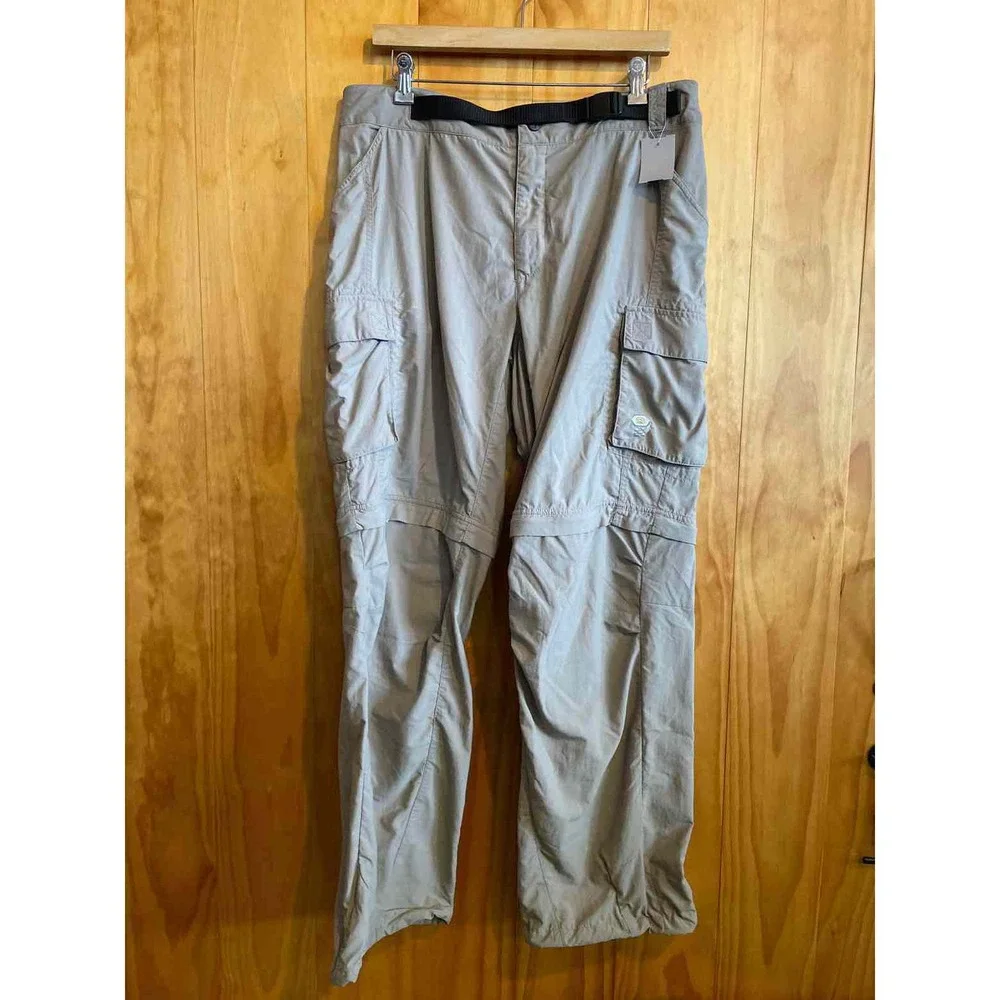 Size Medium Mountain Hardwear Men's Hiking Pants